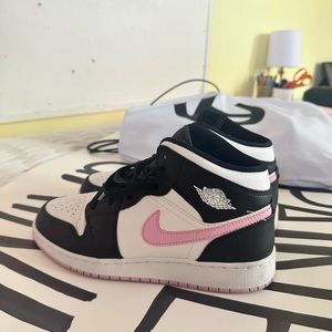 Pink Jordan 1 High Top (big kid’s but converts to women’s)